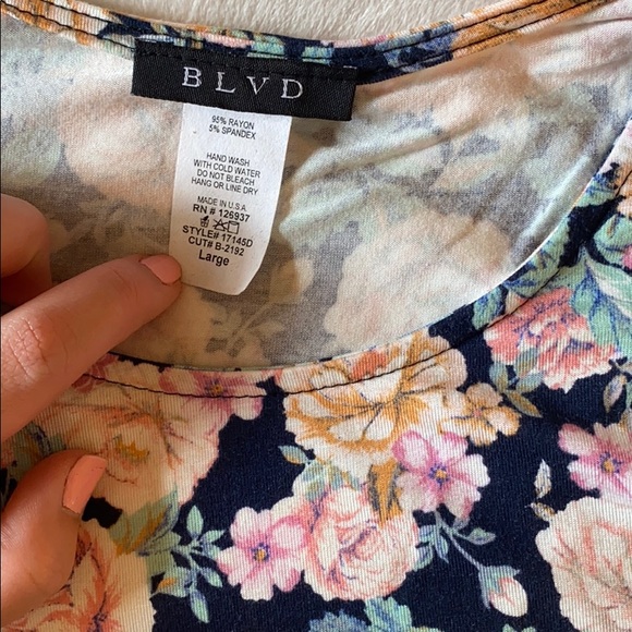 Floral two piece set - Picture 5 of 7